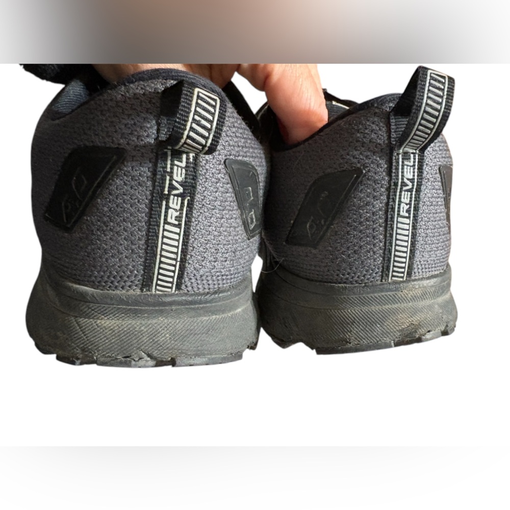 Brooks Men's Revel 4 Running Shoes Size 11 - Picture 15 of 16